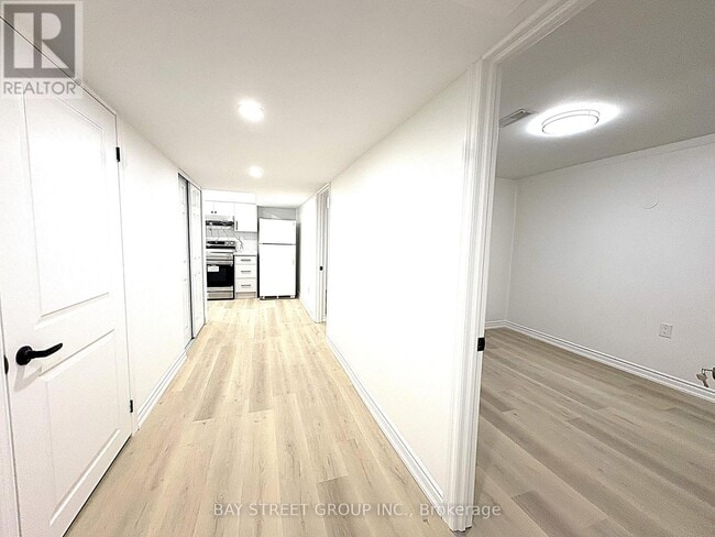 Building Photo - 9 Truro Crescent