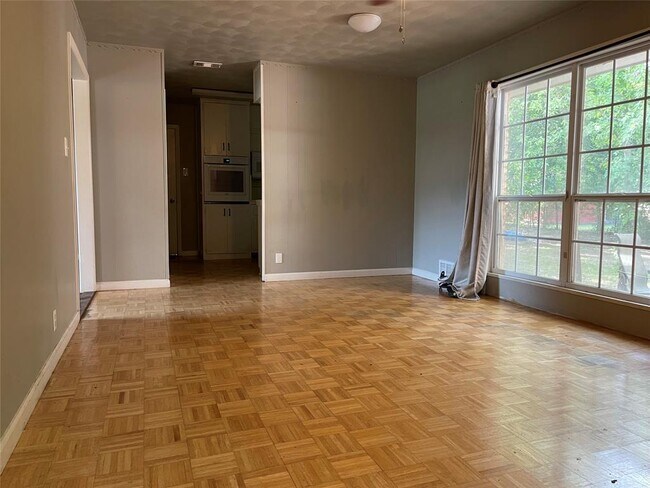 Building Photo - 1220 Bryn Mawr Pl