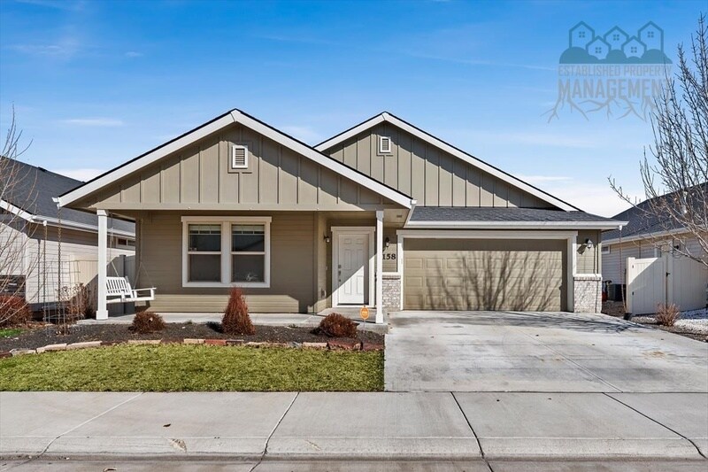 Foto principal - 158 W Yosemite St