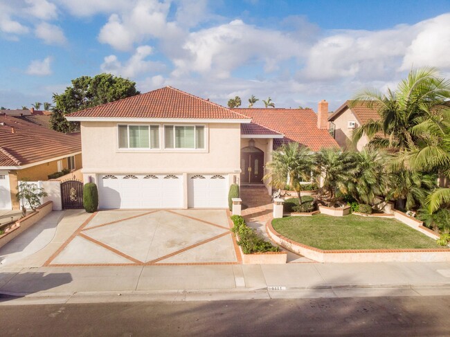 Building Photo - South Huntington Beach Pool Home