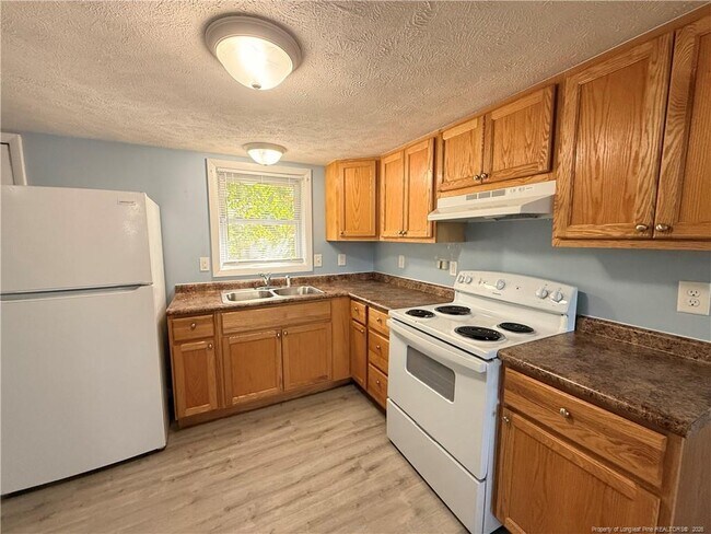 Foto del edificio - 822 Ridge Rd
