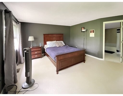 Foto del edificio - 84 Crystal Brook Way