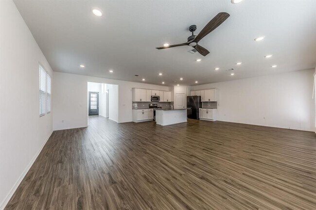 Building Photo - 1106 Winnie Dr