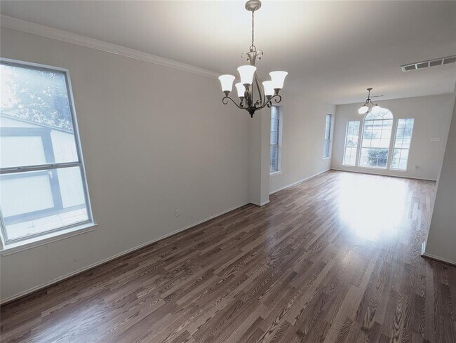 Foto del edificio - 303 N Carriage Hills Dr