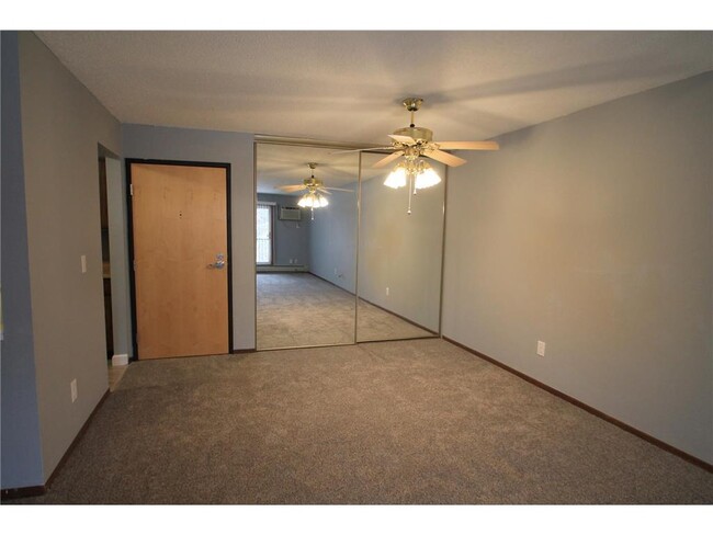 Foto del edificio - 3155 Coachman Rd