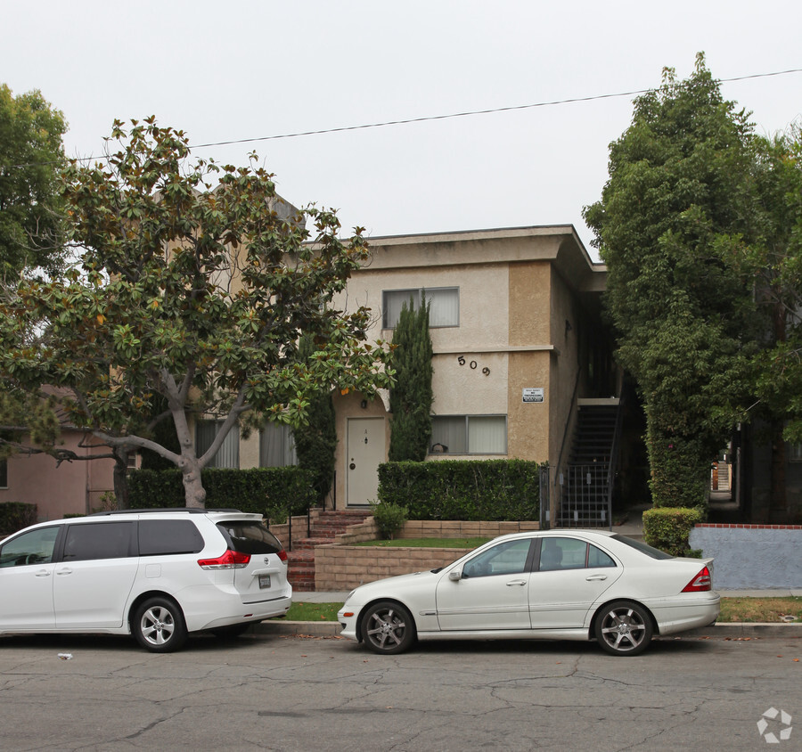 Building Photo - 509 E Valencia Ave