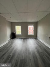 Building Photo - 1814 Pine St