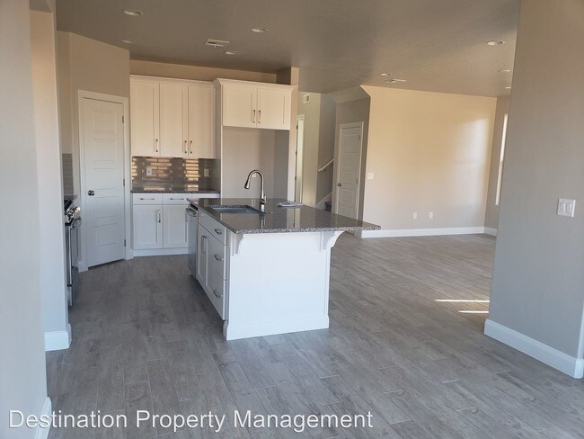 Foto del edificio - 4 br, 3 bath House - 1141 N Casita Hills Loop