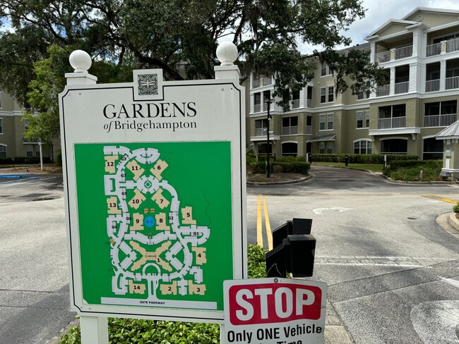 Foto del edificio - First Floor Gardens of Bridgehampton-South...