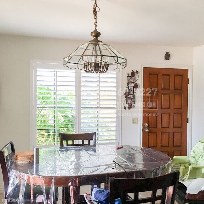 Building Photo - 3 br, 2.5 bath Condo - 7602 Palmilla Dr #24 -