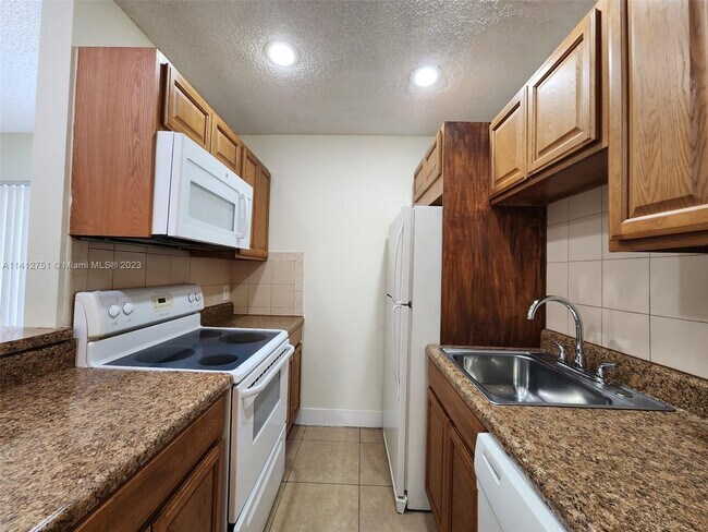 Foto del edificio - 6 Crossings Cir