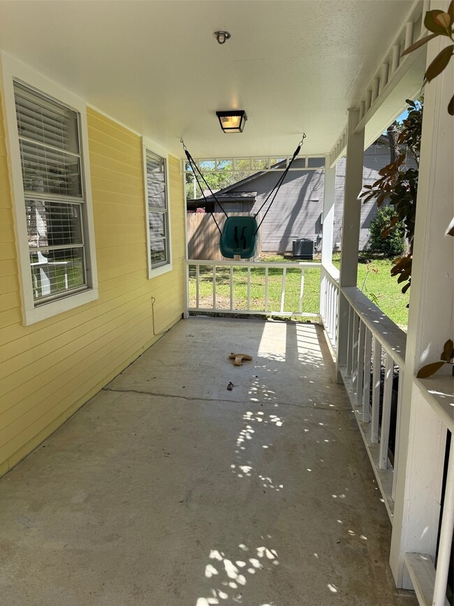 Building Photo - 615 Texas St