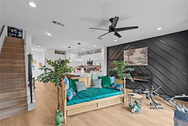 Foto del edificio - 5803 Riverside Dr