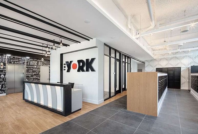 Foto del edificio - 301 York Rd