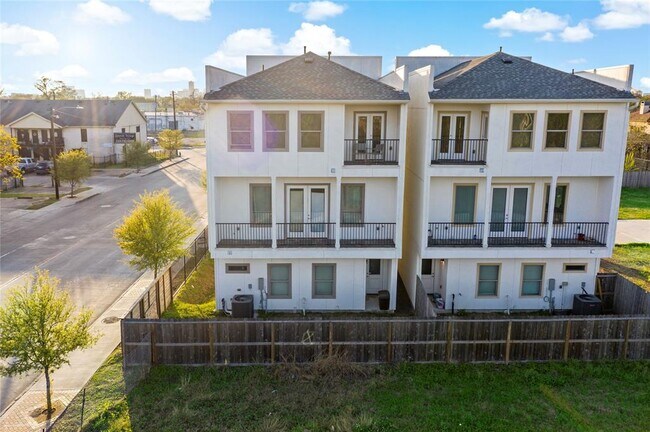 Foto del edificio - 3909 Griggs Rd