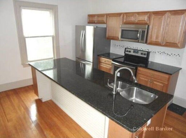 Foto del edificio - 58 Englewood Ave