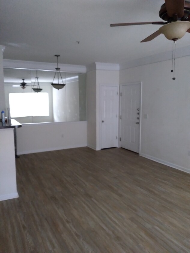 Living room/ dinning room - 4802 51st St W