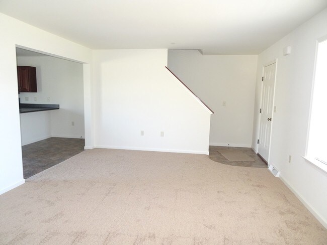 Building Photo - 219 Limestone Dr