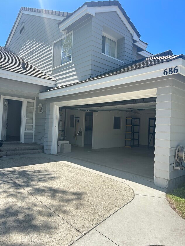 Foto del edificio - 686 Pacific Cove Dr