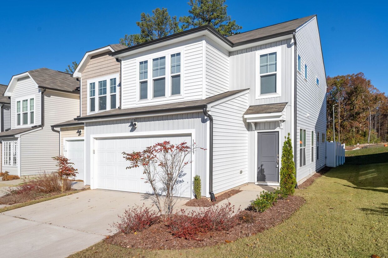 Foto principal - Discover Your Perfect Home in Durham, NC! ...