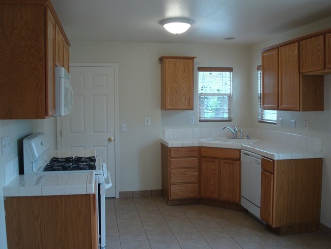 Building Photo - 2526 Spring Creek Dr