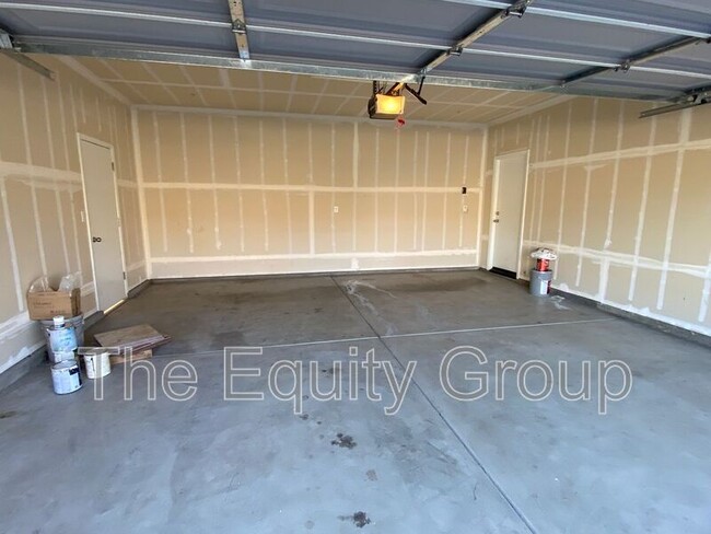 Building Photo - 3124 N Kayenta St