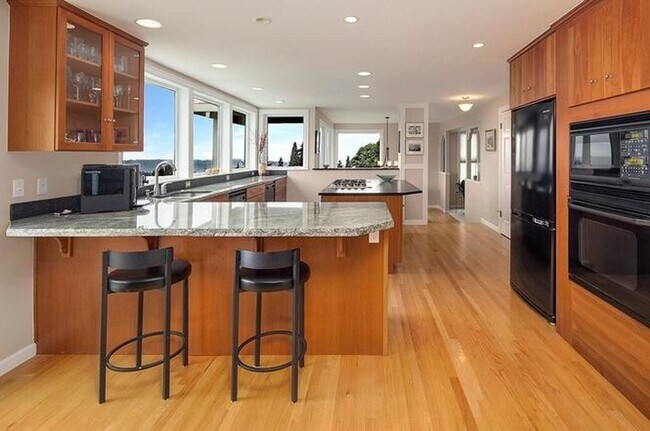 Foto del edificio - CLICK "REQUEST A TOUR" NOW!