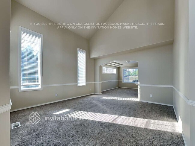 Building Photo - 35235 6th Ave SW