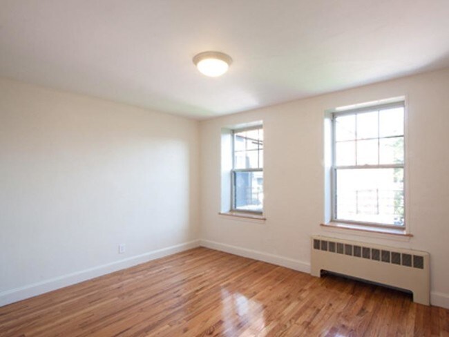 Building Photo - 260 Harvard St