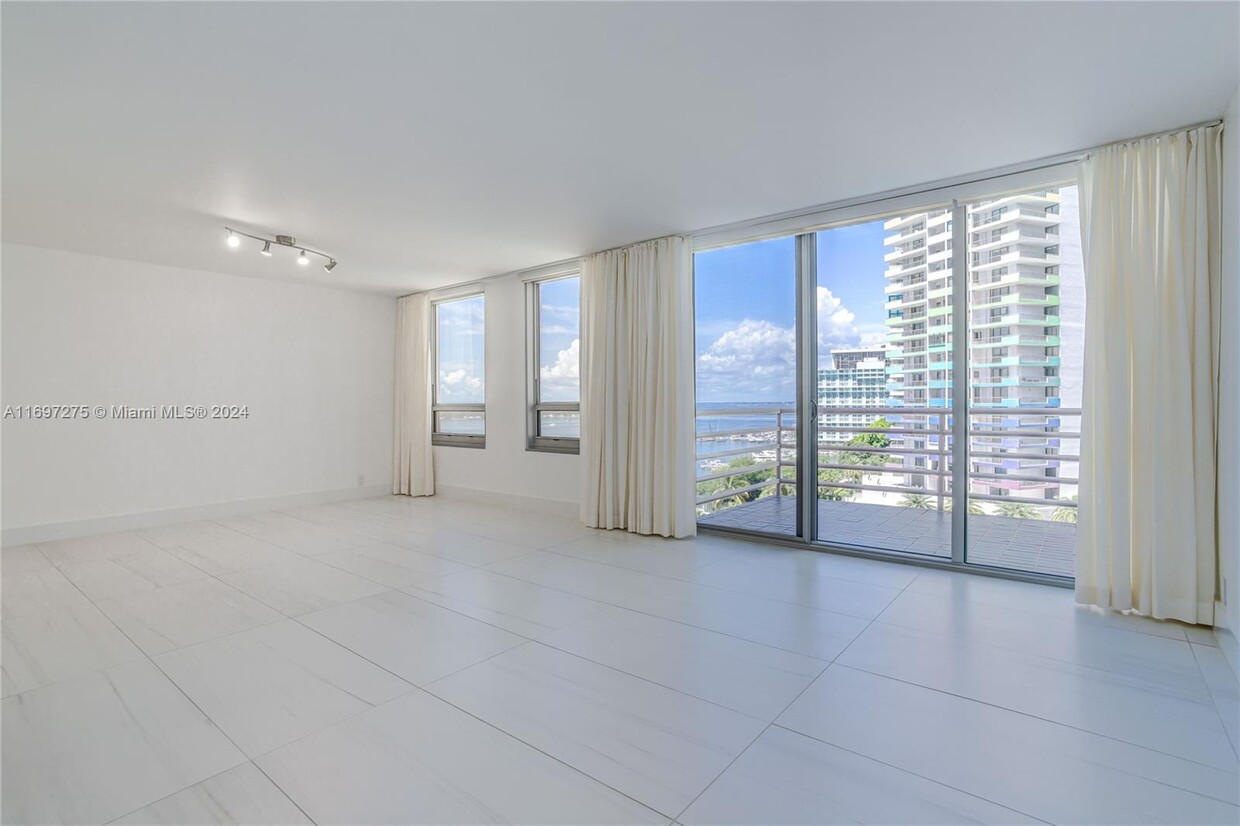 Foto principal - 1541 Brickell Ave