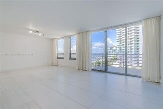 Building Photo - 1541 Brickell Ave