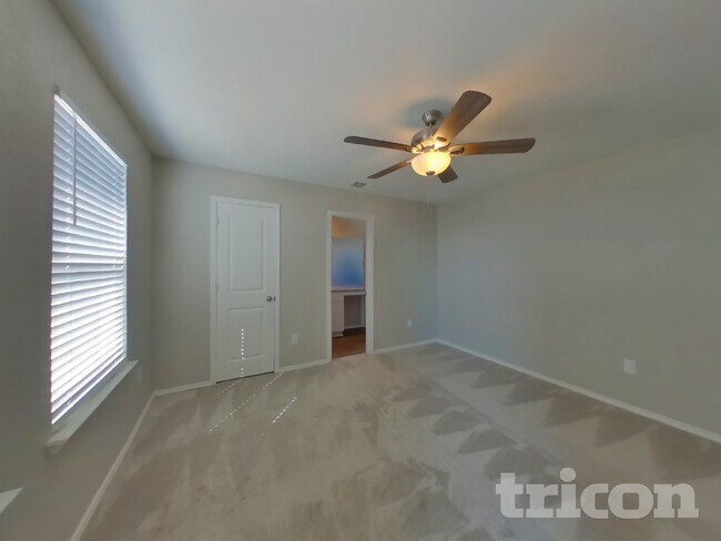 Foto del edificio - 3423 Stoney Bayou