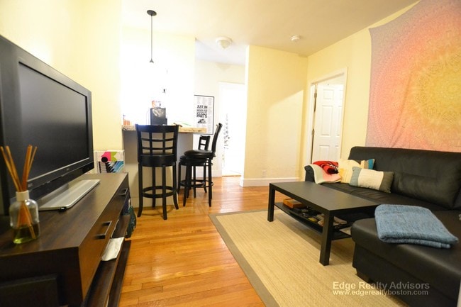 Photo - 2003 Commonwealth Ave Apartment