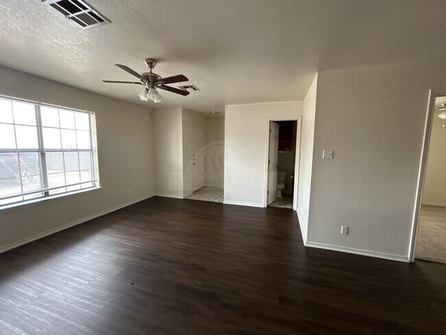 Building Photo - 900 McDaniel Cir