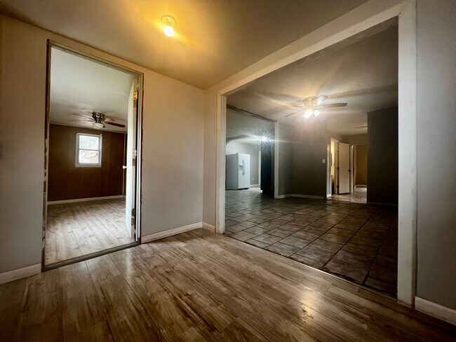 Foto del edificio - 3 Bedroom in Slaton