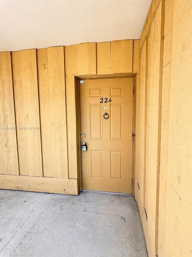Foto del edificio - 4850 SW 63rd Terrace