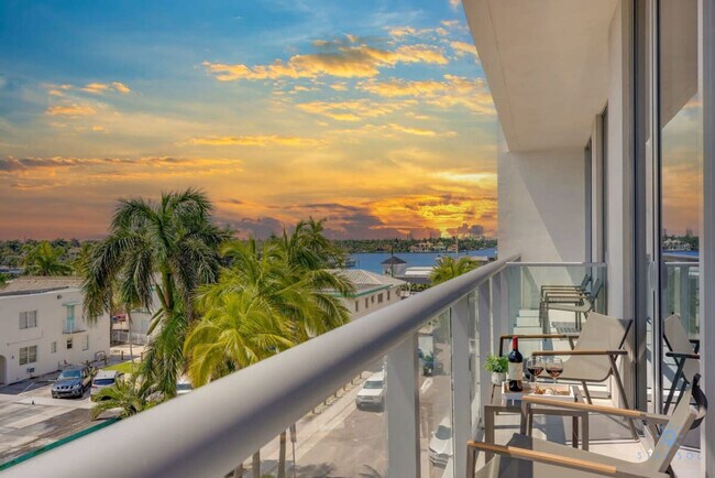 Building Photo - 777 N Ocean Dr