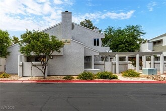 Building Photo - 5644 Vineyard Ln