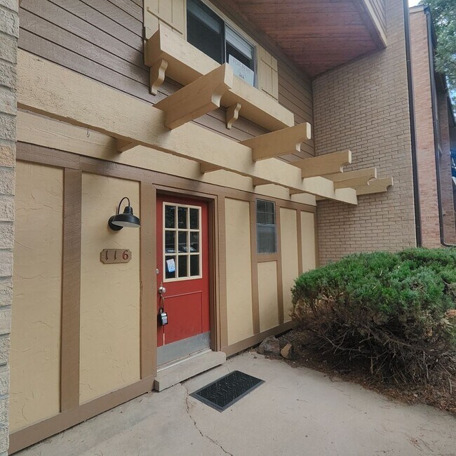Photo - 3BR/1.5BA Condo Walking Distance to CU