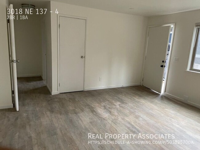 Building Photo - 3018 NE 137-4