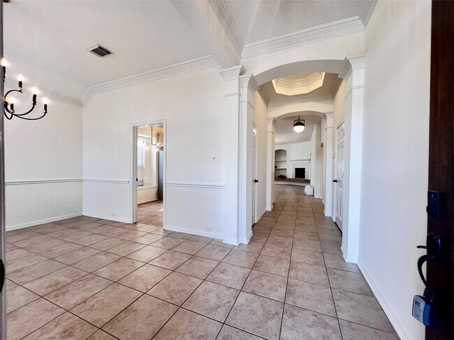 Building Photo - 14214 Ayers Rock Rd