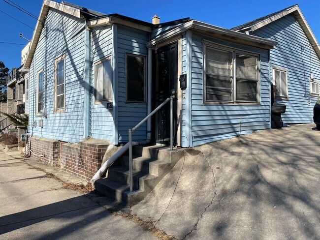 Foto del edificio - 828 E Pearson St