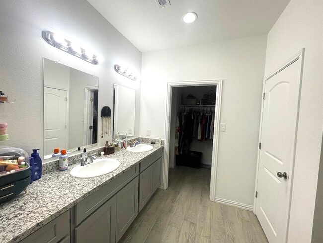 Foto del edificio - 4422 Luella Ave