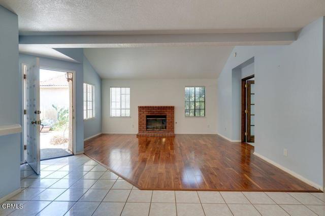 Foto del edificio - 8541 Creekside Pl