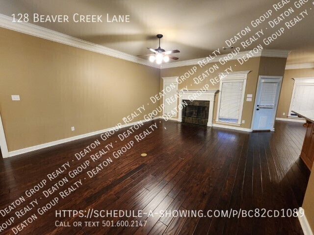 Foto del edificio - 128 Beaver Creek Ln