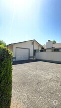 Building Photo - 754 W Yosemite Ave
