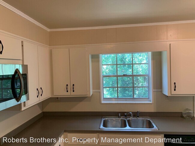 Foto del edificio - 3 br, 3 bath House - 2125 Knollwood Drive