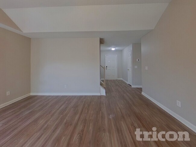 Foto del edificio - 608 Cottontail Ct N