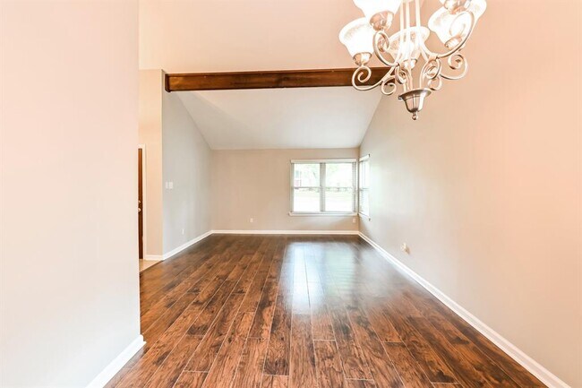 Building Photo - 5351 Pine Cliff Dr