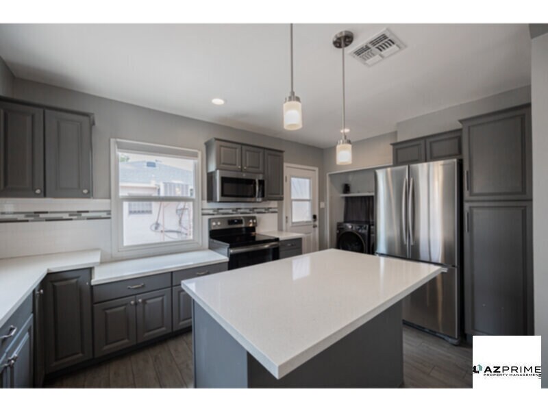 Live in Style in this Stunning 3/2 Phoenix... - Live in Style in this Stunning 3/2 Phoenix...
